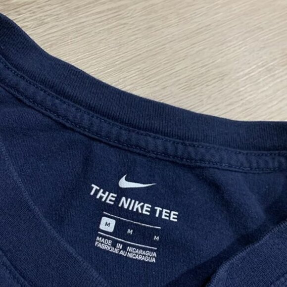 Nike NFL New England Patriots Long Sleeve T-Shirt Men's Medium M Navy Blue Tee - Picture 3 of 4